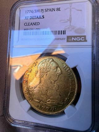 Onza de oro de 1774 en cápsula de NGC