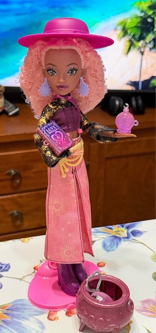 Monster High Rae Lumina Spellbook & Mirror