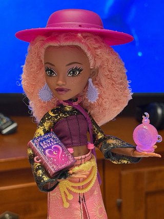 Monster High Rae Lumina Spellbook & Mirror