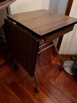 Mesa auxiliar plegable vintage madera y metal