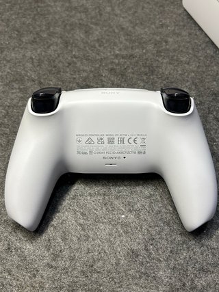 Controller PS5 con joystick magnetici