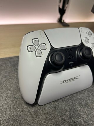 Controller PS5 con joystick magnetici