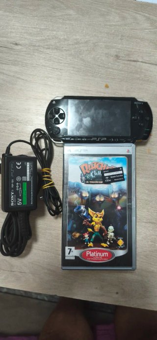 Sony PSP 1004 Negra con Accesorios