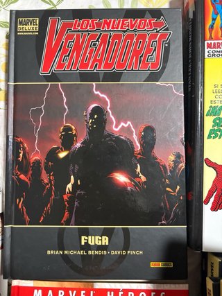Lote cómics Marvel deluxe Los nuevos vengadores