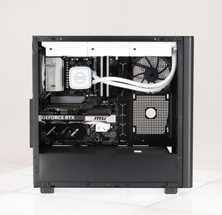 PC Gaming Ryzen 7 9800X3D RTX 5070
