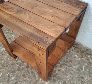 Mesa Auxiliar Rústica de Madera