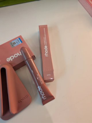 Rhode Snap Lip Case e Lip Tint