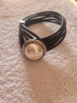 Pulsera cuero con perla grande