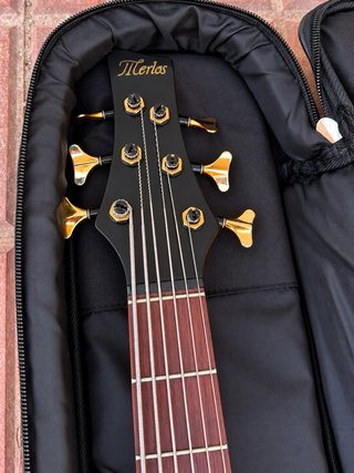 Bajo Merlos 6 cuerdas