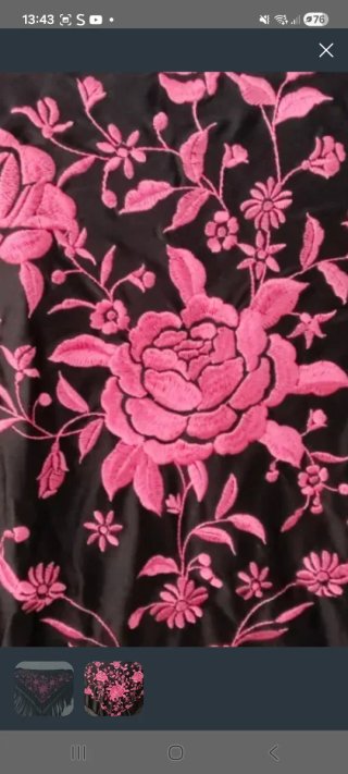 Manton bordado rosa y negro