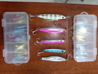 Lote de Jigs de Pesca con Assist Hooks