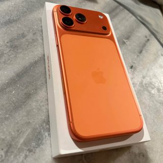 iPhone 17 Pro Max Naranja