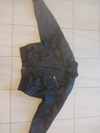 Cazadora Bomber Polipiel Oversize Negra
