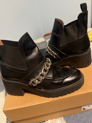 Botines Zara con cadena talla 39