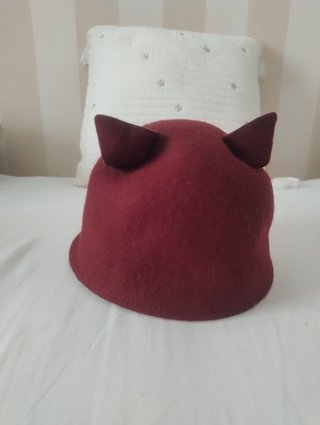 Sombrero infantil gatita burdeos