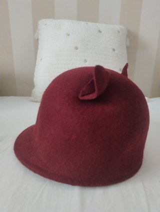 Sombrero infantil gatita burdeos