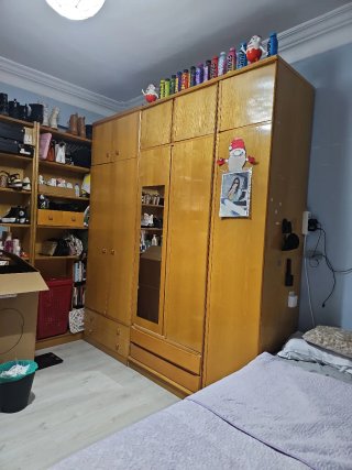 Armario de madera
