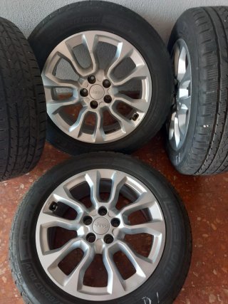 Juego 2 Llantas y Neumático Jeep Compass