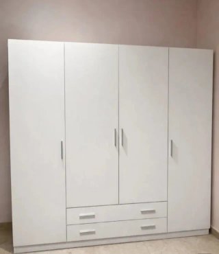 Armadi in legno a 2, 3 e 4 ante
