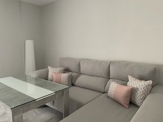 Sofá chaiselongue gris