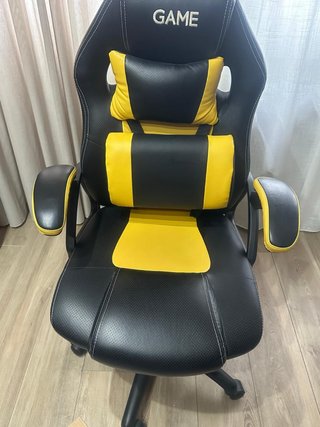Silla Gamer Negra y Amarilla