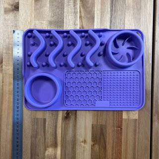 Comedero lento silicona morado pequeño