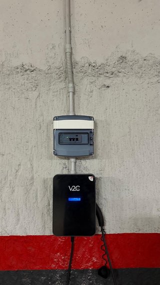 Instalación de cargador eléctrico