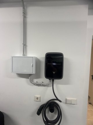 Instalación de cargador eléctrico