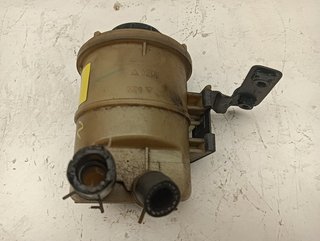 Deposito servo Dacia Logan 1 1,6 Ltr. - 64 kW CAT