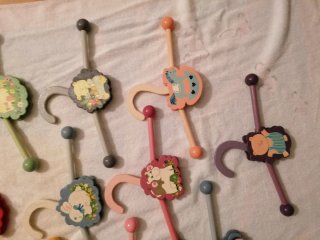 Appendiabiti in legno per bambini