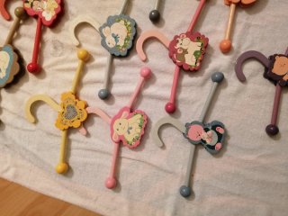 Appendiabiti in legno per bambini