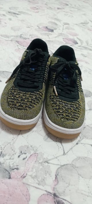 Zapatillas deportivas N36 negro y amarillo