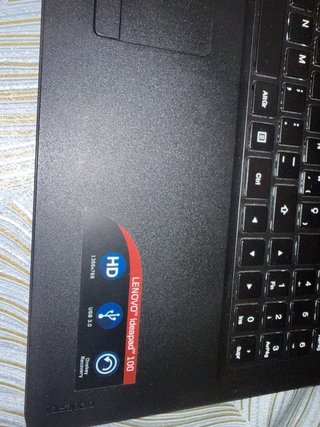 Ordenador portátil Lenovo Negro
