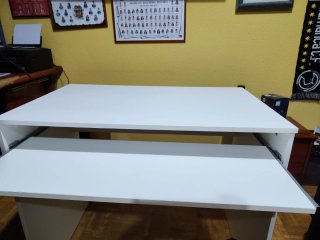 Escritorio Blanco Ikea con Bandeja Deslizable