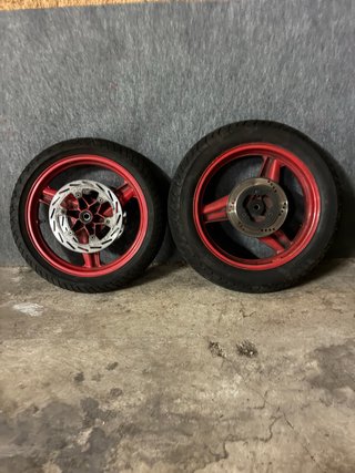 Llantas Honda CBR 600F1 con Neumáticos nuevos