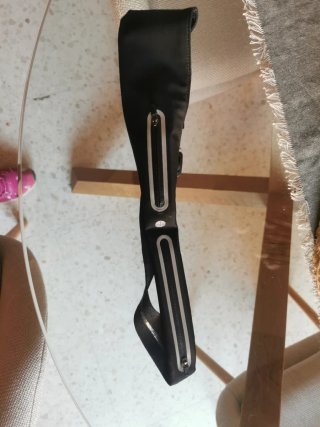 Riñonera deportiva running negra