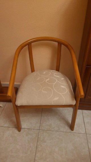 Scarpiera in legno e tessuto beige