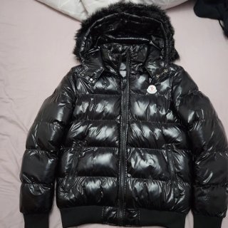 Chaqueta Moncler Negra Brillante