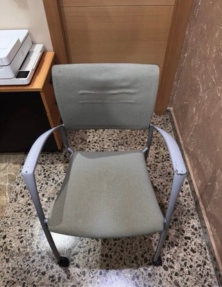 Tavolo in Cristallo con Ruote