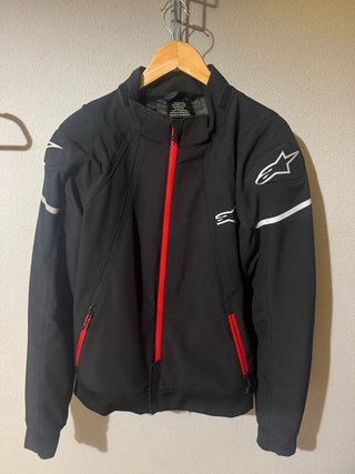 Chaqueta Alpinestars Negra con Cremallera Roja