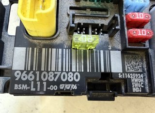 Caja Fusibles BSM L11 9661087080 Peugeot 307 2006