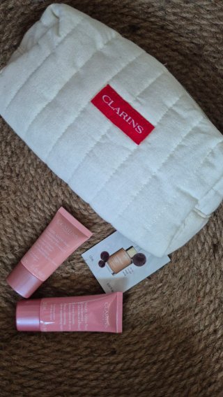 Neceser Clarins con Tratamiento Multi-Active