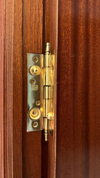 Puerta de Madera Clásica
