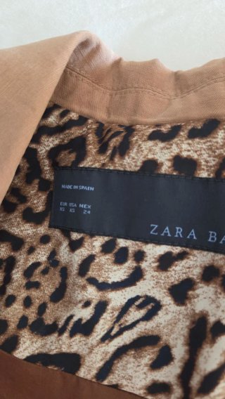 Blazer beige con forro estampado