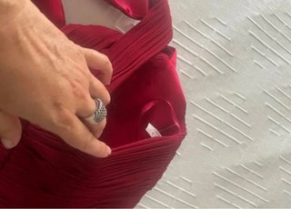 Vestido rojo talla 42 marca casa de vestidos