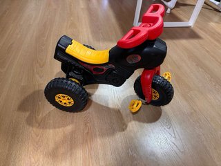 Moto de pedales para niños
