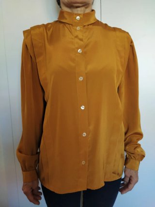 Blusa Vintage Años 90. Color mostaza.