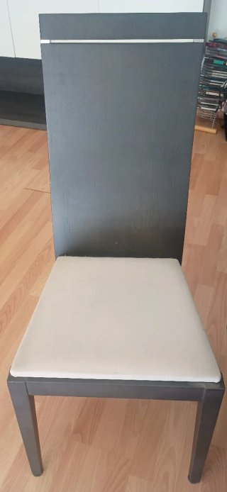 Mesa de comedor y 6 sillas oscuras