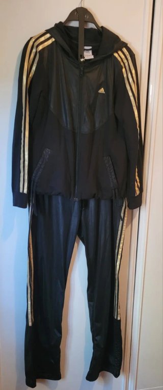 Chándal Adidas mujer NUEVO Negro y Dorado