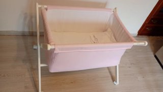 Minicuna Rosa con Estructura Blanca